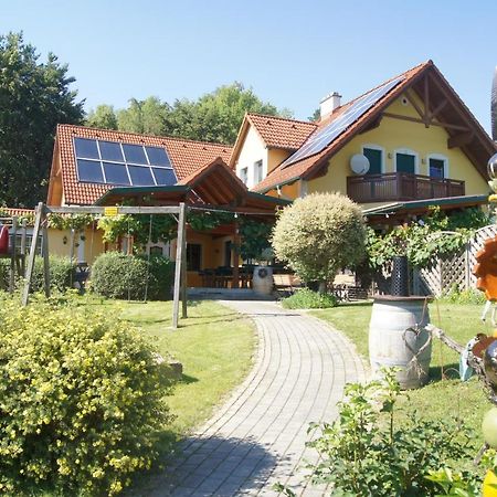 Riegler'S Buschenschank Fürstenfeld エクステリア 写真