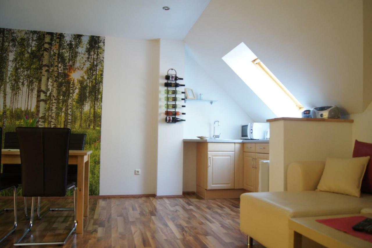 Riegler'S Buschenschank Fürstenfeld エクステリア 写真